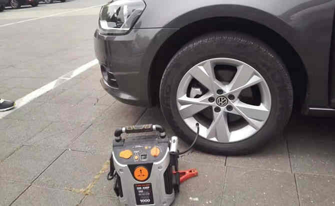 安泽汽车搭电案例
